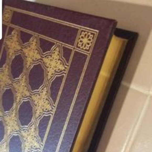 1st Ed Vanity Fair Collector Condition unread - Picture 3 of 10